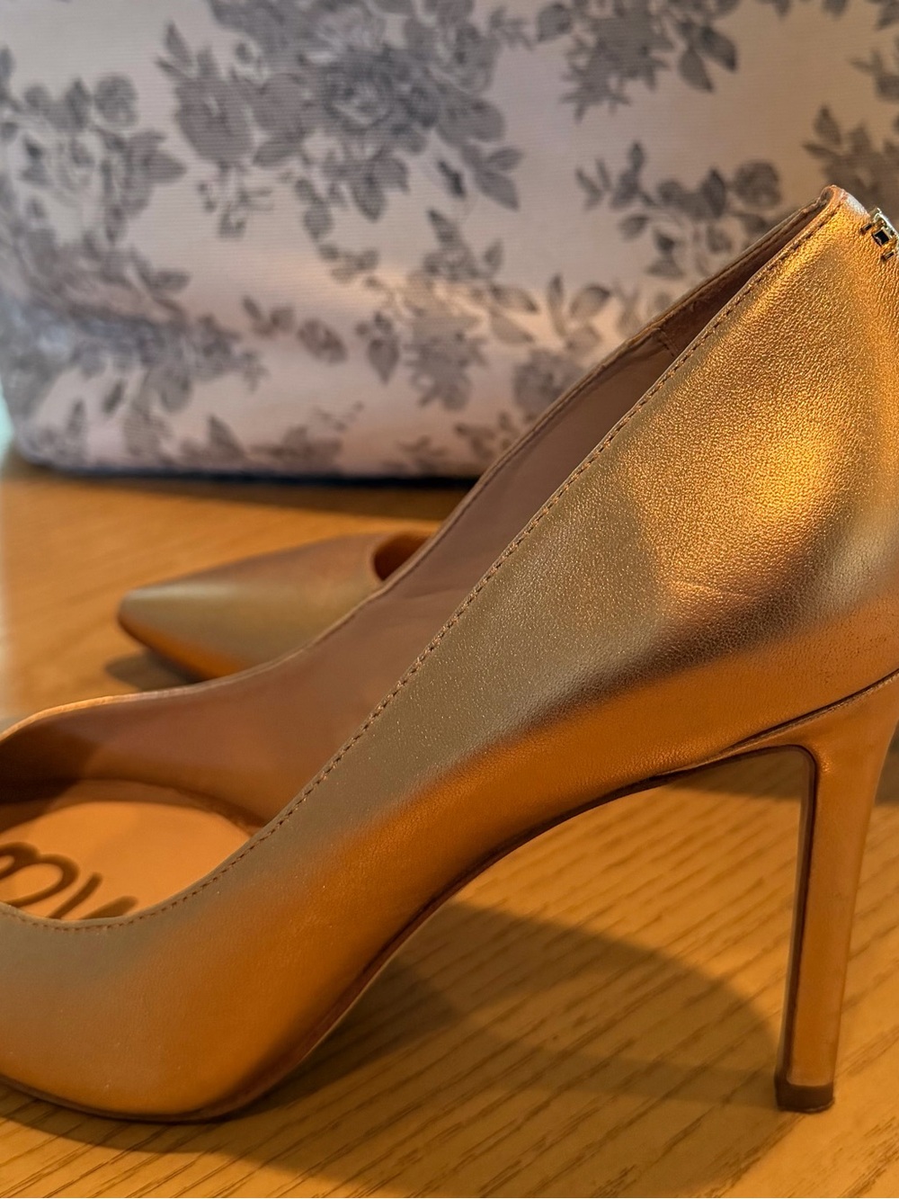 Sam Edelman Metallic Gold Pointed Pump - Picture 3 of 6
